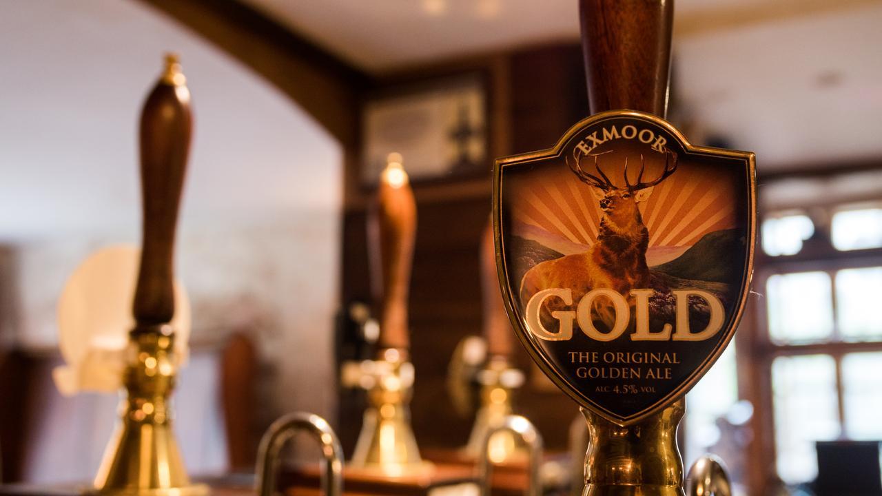 The Royal Oak Inn Luxborough Bagian luar foto