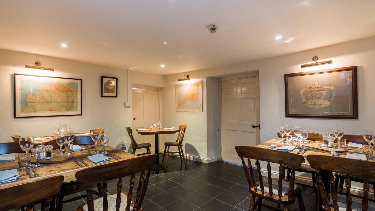 The Royal Oak Inn Luxborough Bagian luar foto