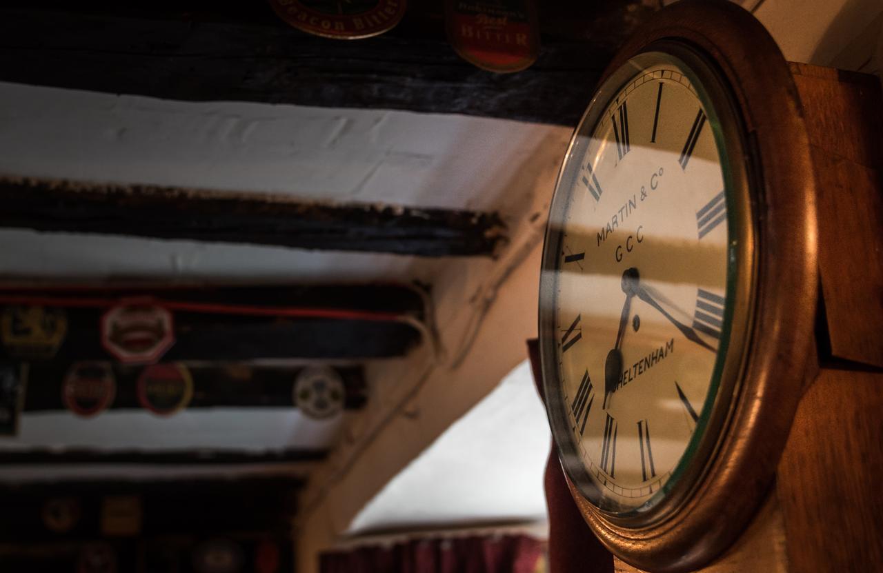 The Royal Oak Inn Luxborough Bagian luar foto