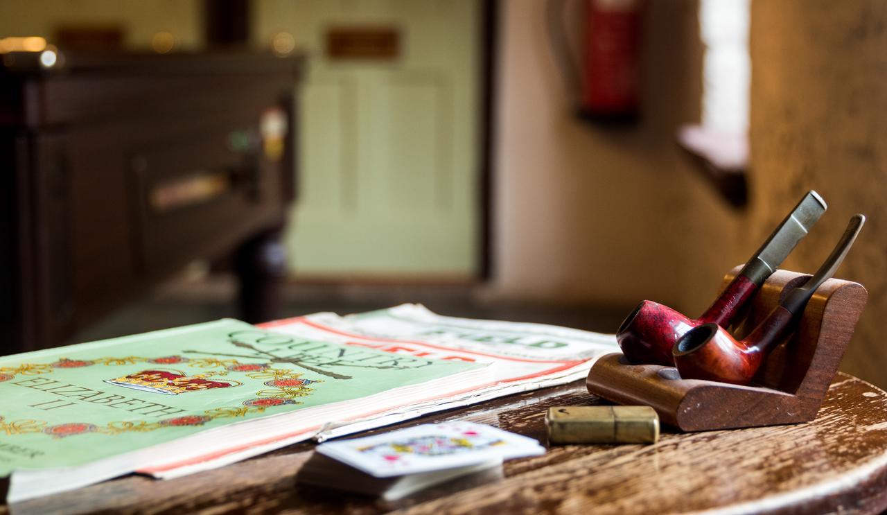 The Royal Oak Inn Luxborough Bagian luar foto